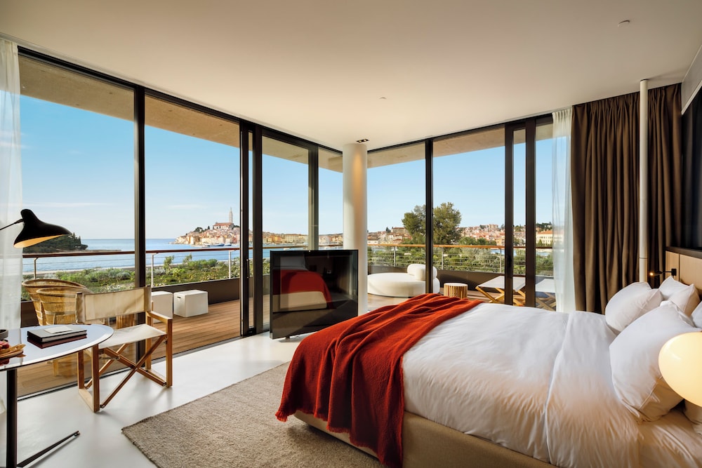 Grand Park Hotel Rovinj by Maistra Collection — Hotel rooms in Rovinj, Istria