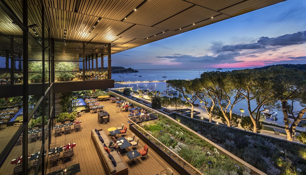 Grand Park Hotel Rovinj by Maistra Collection — Restaurant & bars in Rovinj, Istria