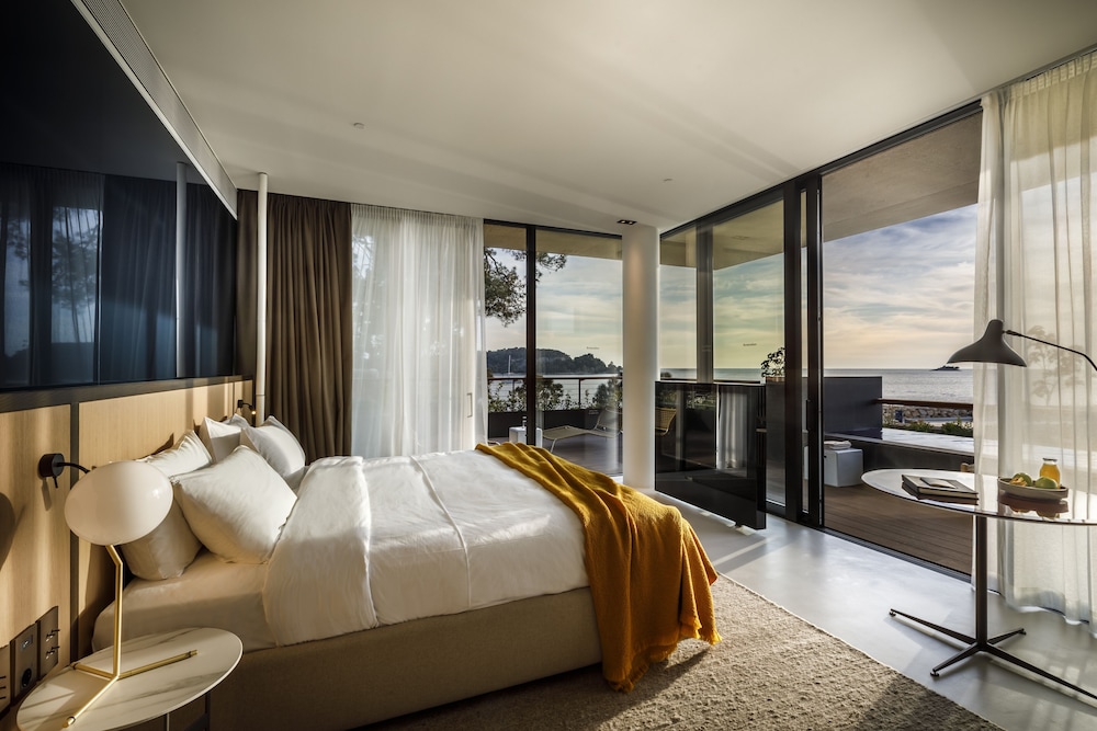 Grand Park Hotel Rovinj by Maistra Collection — Hotel rooms in Rovinj, Istria