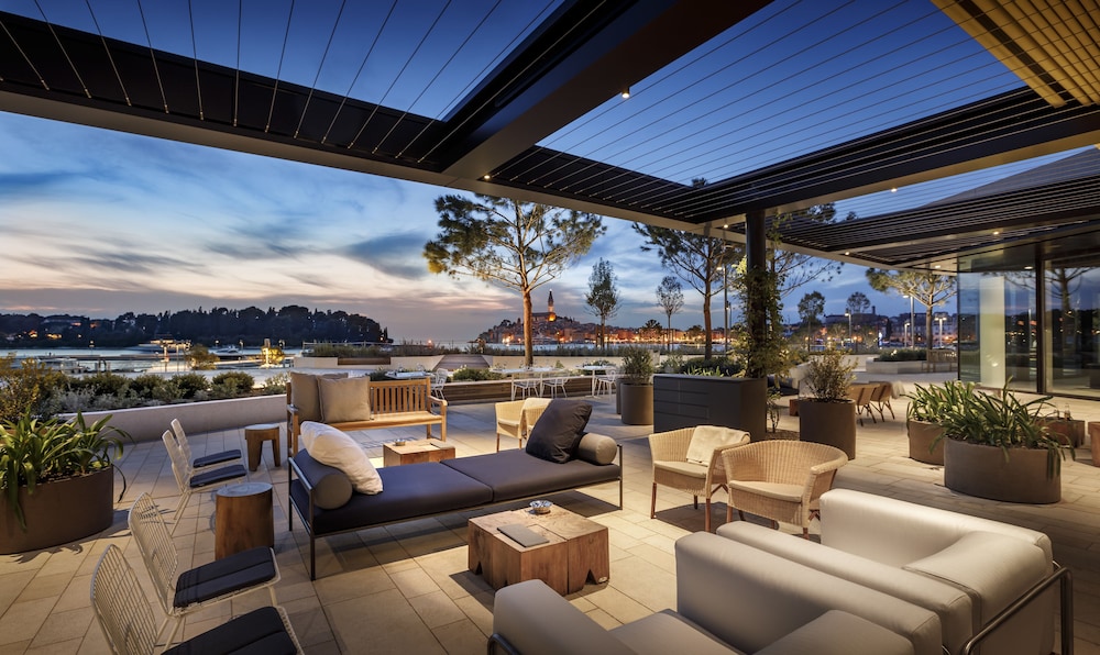Grand Park Hotel Rovinj by Maistra Collection — Restaurant & bars in Rovinj, Istria