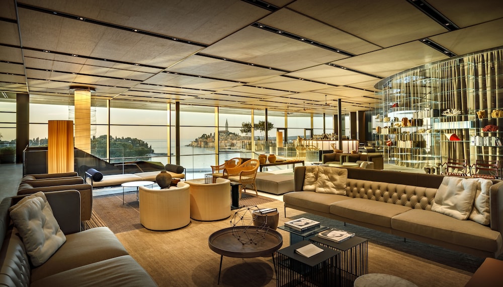 Grand Park Hotel Rovinj by Maistra Collection — Restaurant & bars in Rovinj, Istria