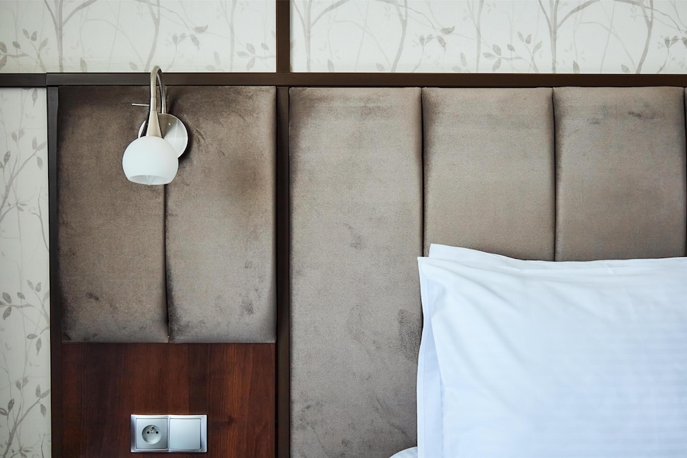 Metropolo by Golden Tulip — Hotel rooms in Krakow, Lesser Poland