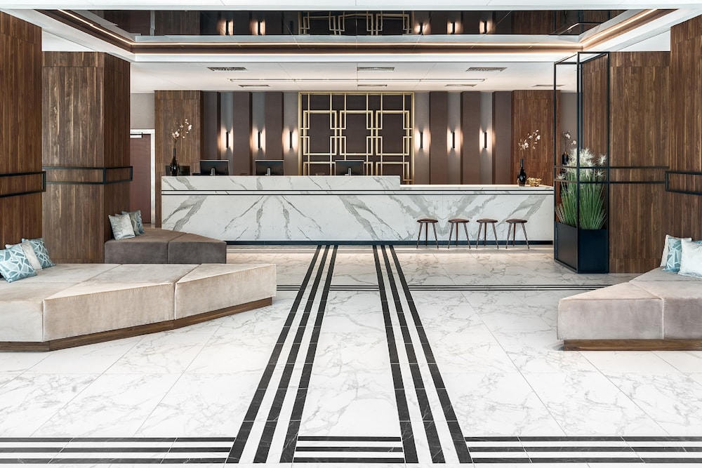 Metropolo by Golden Tulip — Hotel building in Krakow, Lesser Poland