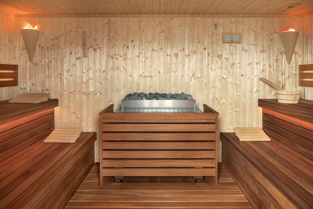 Metropolo by Golden Tulip — Spa in Krakow, Lesser Poland