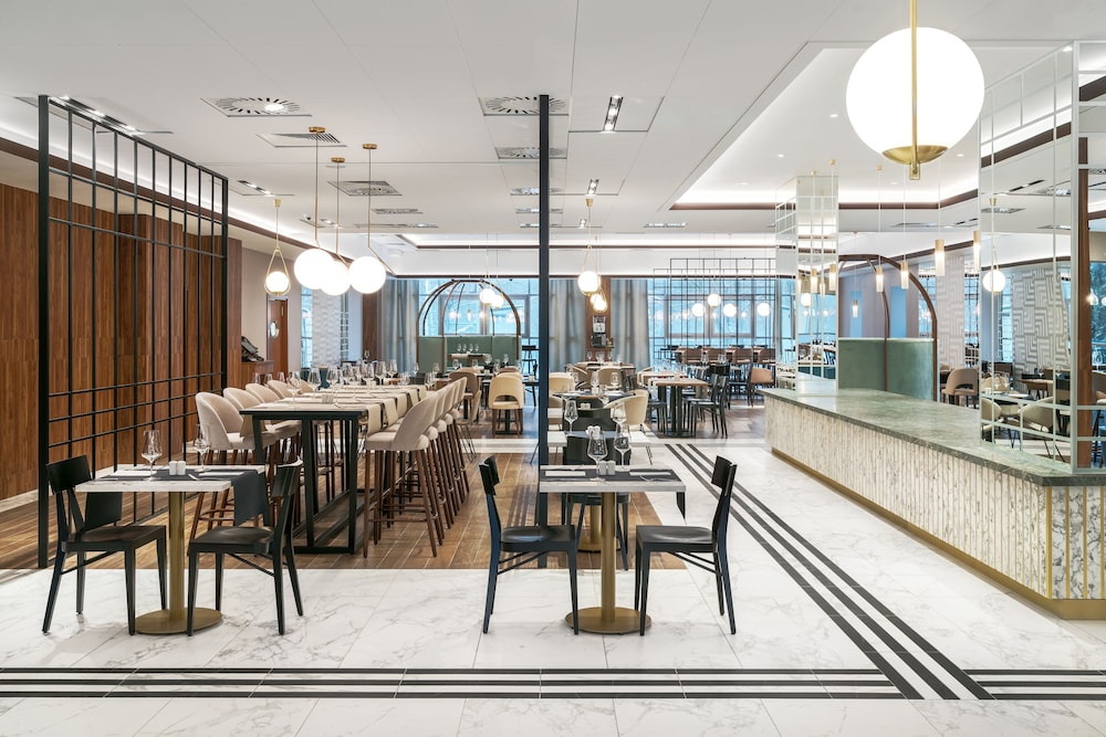 Metropolo by Golden Tulip — Restaurant & bars in Krakow, Lesser Poland