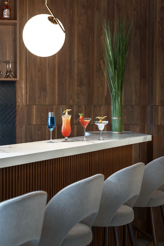 Metropolo by Golden Tulip — Restaurant & bars in Krakow, Lesser Poland