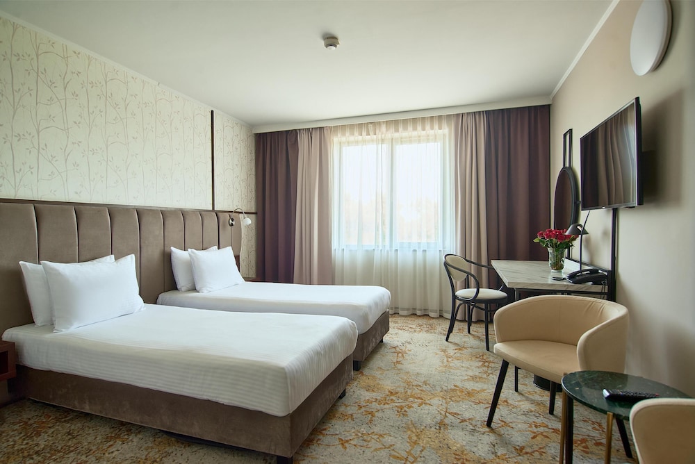 Metropolo by Golden Tulip — Hotel rooms in Krakow, Lesser Poland