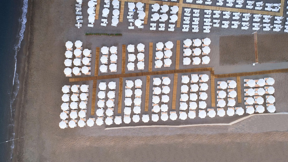 Greenwood Suites Resort — Beach in Lara