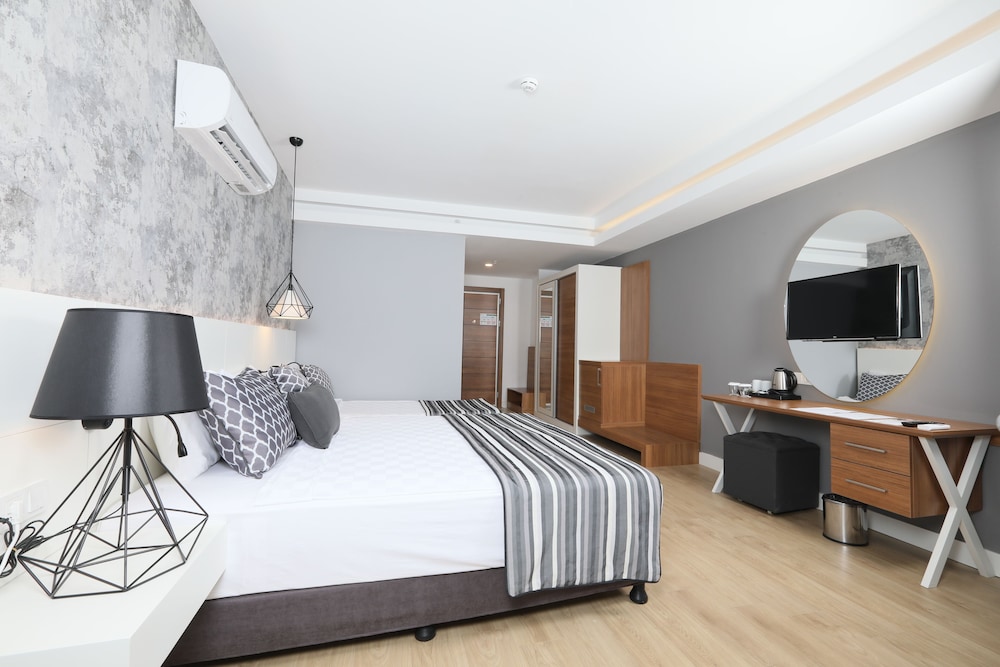 Greenwood Suites Resort — Hotel rooms in Lara