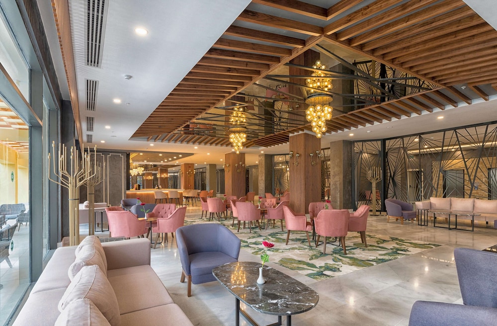 Greenwood Suites Resort — Hotel building in Lara