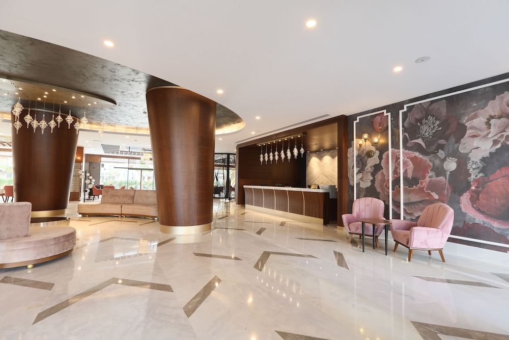 Greenwood Suites Resort — Hotel rooms in Lara
