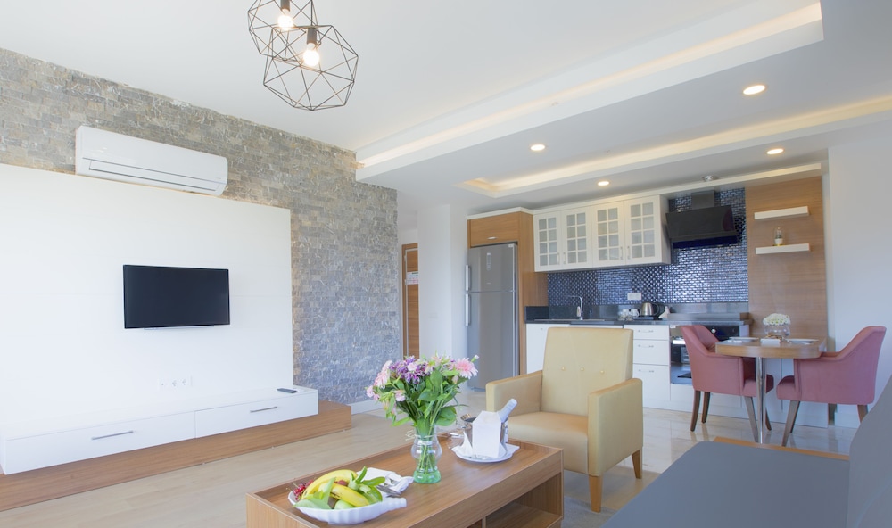 Greenwood Suites Resort — Hotel rooms in Lara