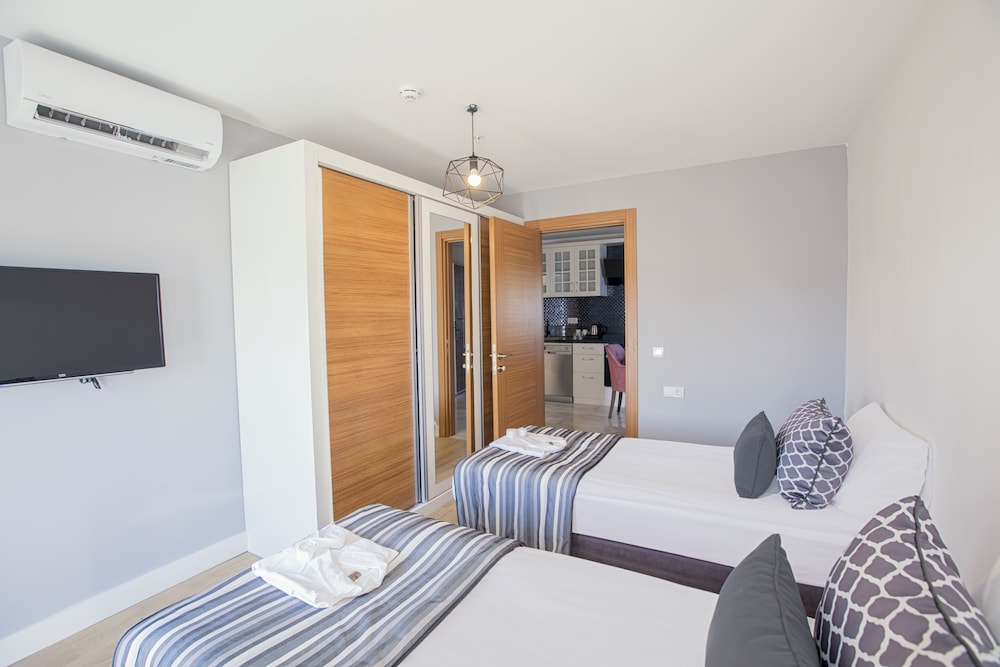 Greenwood Suites Resort — Hotel rooms in Lara