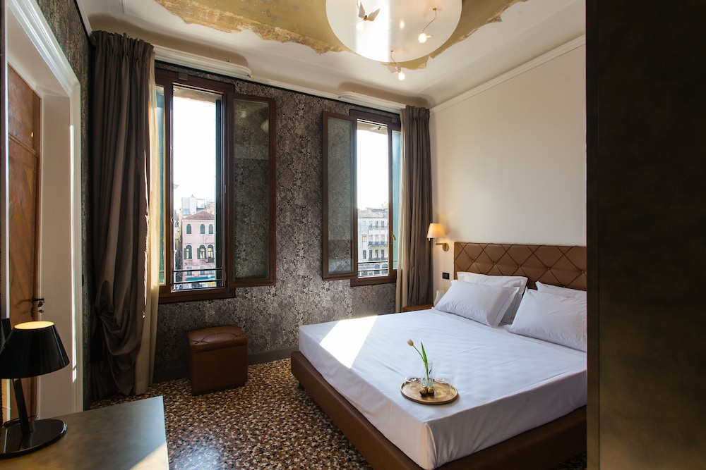 Riva del Vin Boutique Hotel — Hotel rooms in Venice, Veneto
