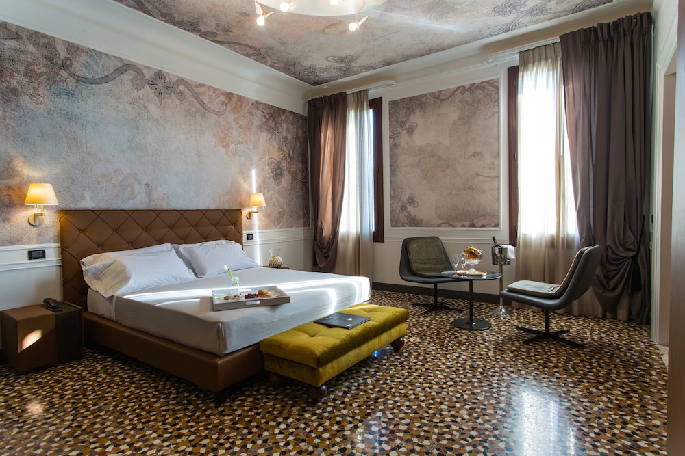 Riva del Vin Boutique Hotel — Hotel rooms in Venice, Veneto