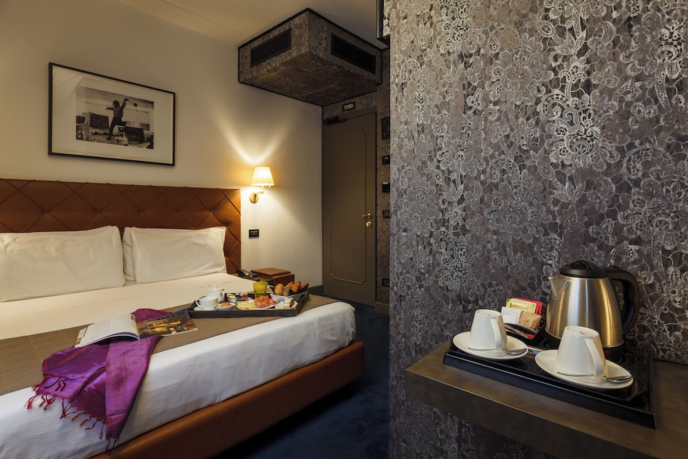 Riva del Vin Boutique Hotel — Hotel rooms in Venice, Veneto