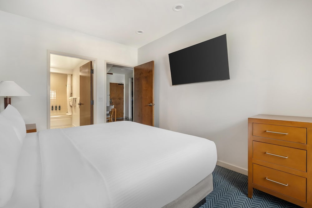 Hilton Vacation Club Cancun Resort Las Vegas — Hotel rooms in Las Vegas, Nevada