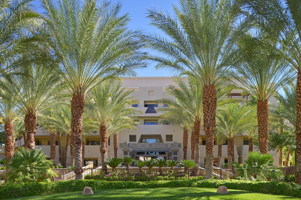 Hilton Vacation Club Cancun Resort Las Vegas — Hotel building in Las Vegas, Nevada