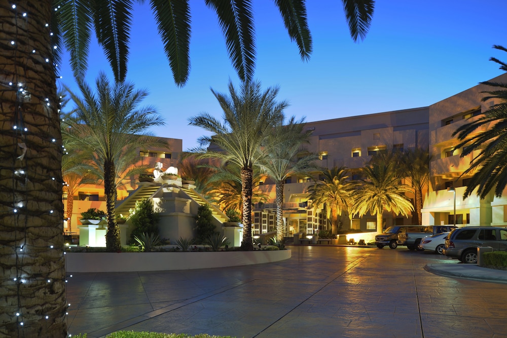 Hilton Vacation Club Cancun Resort Las Vegas — Hotel building in Las Vegas, Nevada