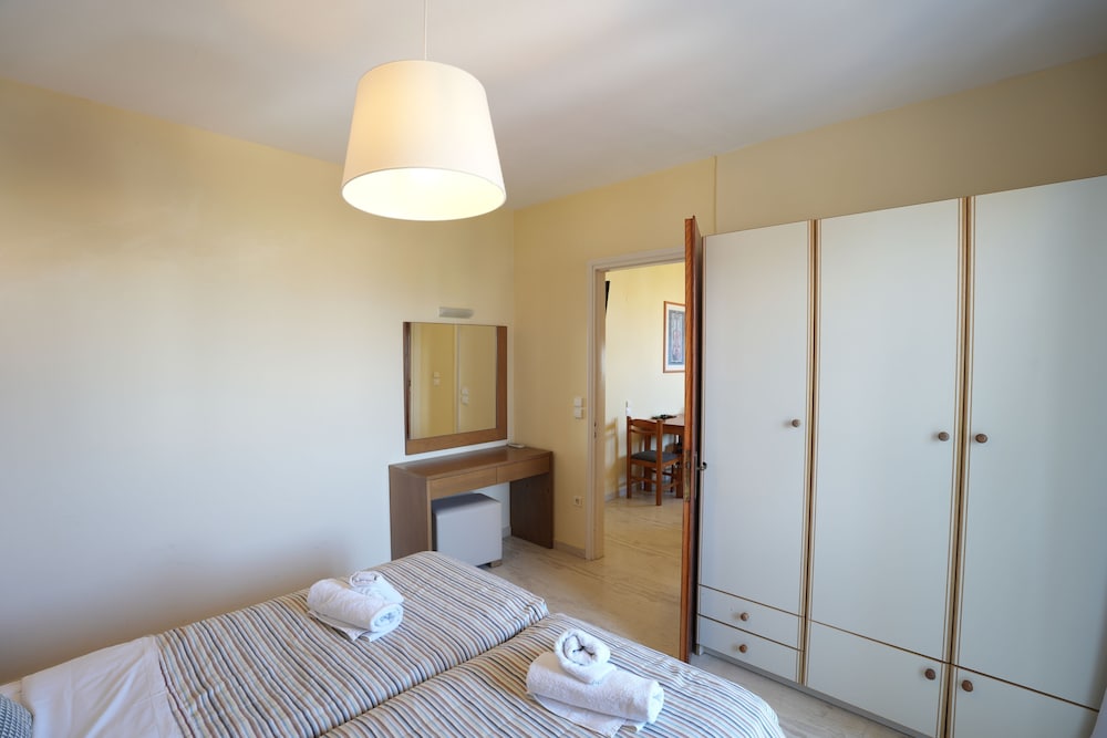 Dimitra Hotel & Apartments by Omilos Hotels — Hotel rooms in Kokkini Chani