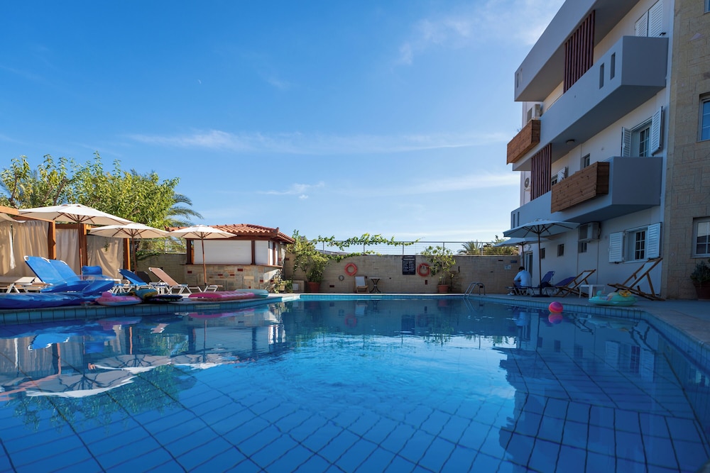 Dimitra Hotel & Apartments by Omilos Hotels — Swimming pool in Kokkini Chani