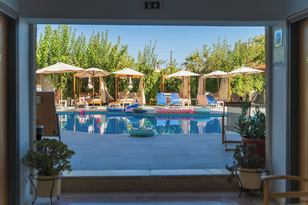 Dimitra Hotel & Apartments by Omilos Hotels — Swimming pool in Kokkini Chani