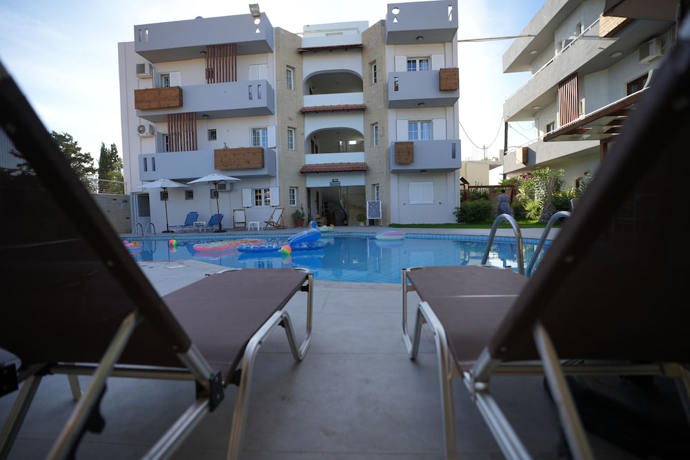 Dimitra Hotel & Apartments by Omilos Hotels — Swimming pool in Kokkini Chani