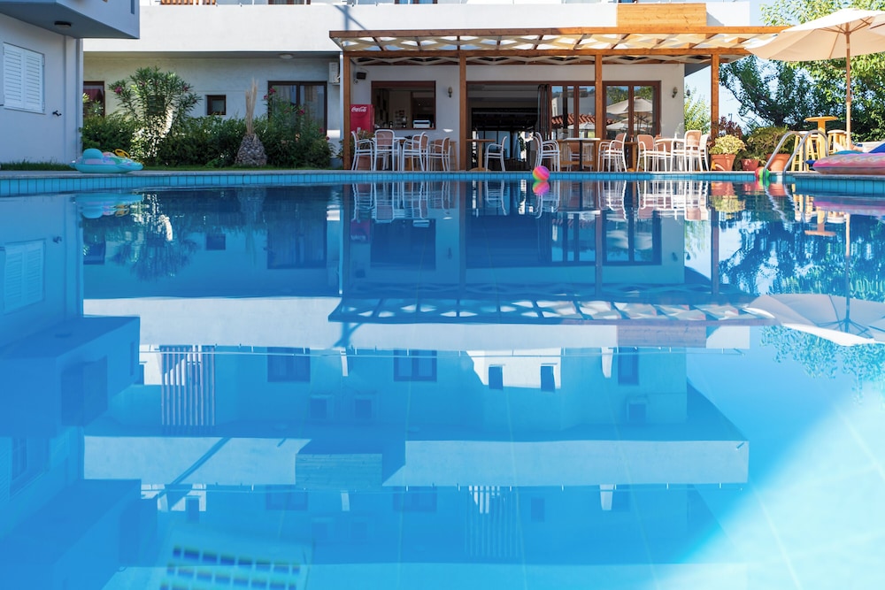 Dimitra Hotel & Apartments by Omilos Hotels — Swimming pool in Kokkini Chani