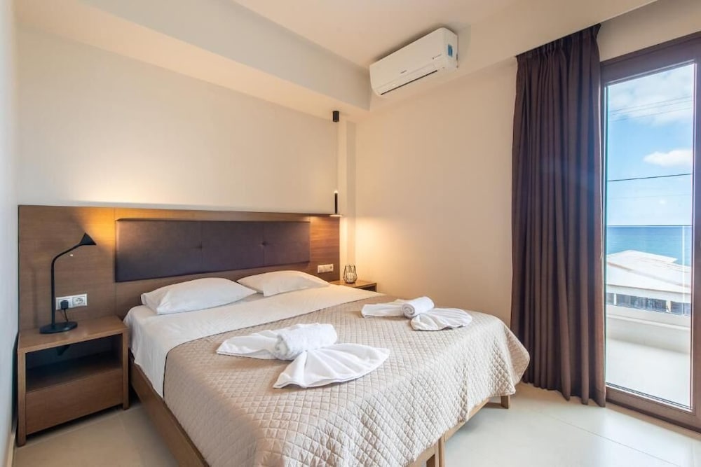 Dimitra Hotel & Apartments by Omilos Hotels — Hotel rooms in Kokkini Chani
