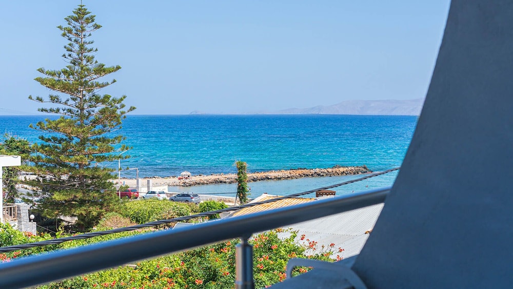 Dimitra Hotel & Apartments by Omilos Hotels — Beach in Kokkini Chani