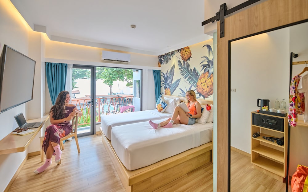 Lub d Koh Samui Chaweng Beach - Beachfront Vibrant Social Vibe — Hotel rooms in Bo Phut, Surat Thani