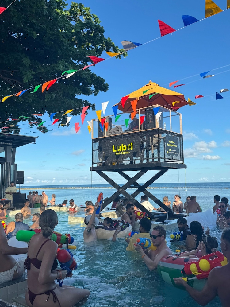 Lub d Koh Samui Chaweng Beach - Beachfront Vibrant Social Vibe — Swimming pool in Bo Phut, Surat Thani