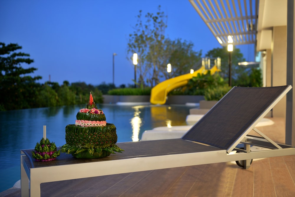Centre Point Prime Hotel Pattaya — Swimming pool in Pattaya, Chonburi
