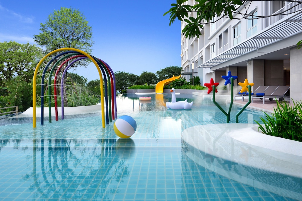 Centre Point Prime Hotel Pattaya — Swimming pool in Pattaya, Chonburi