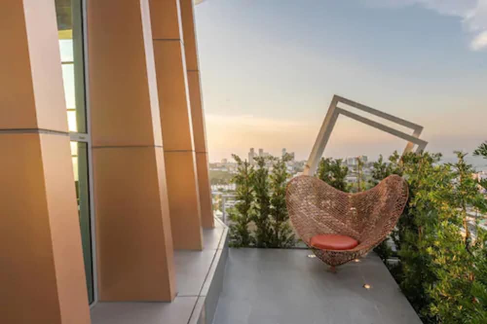 Centre Point Prime Hotel Pattaya — Hotel building in Pattaya, Chonburi