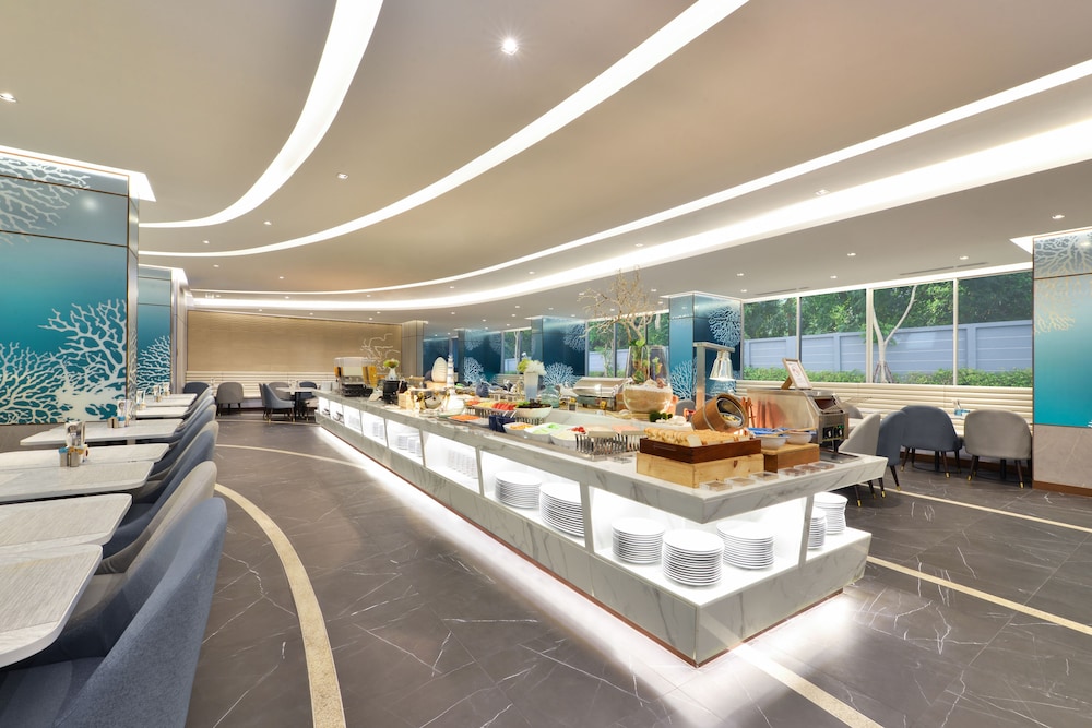 Centre Point Prime Hotel Pattaya — Restaurant & bars in Pattaya, Chonburi