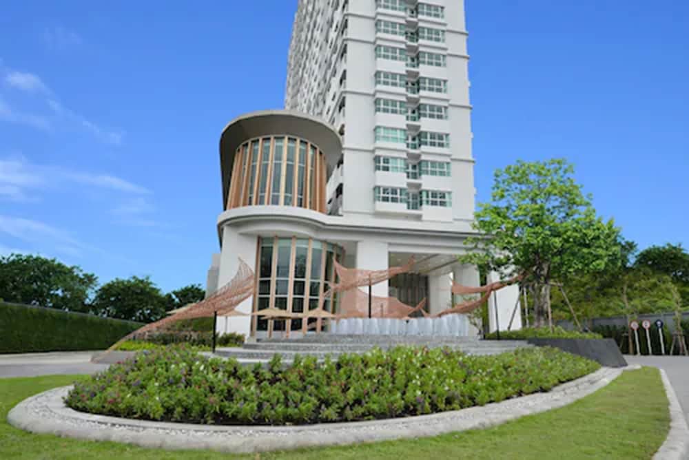 Centre Point Prime Hotel Pattaya — Hotel building in Pattaya, Chonburi