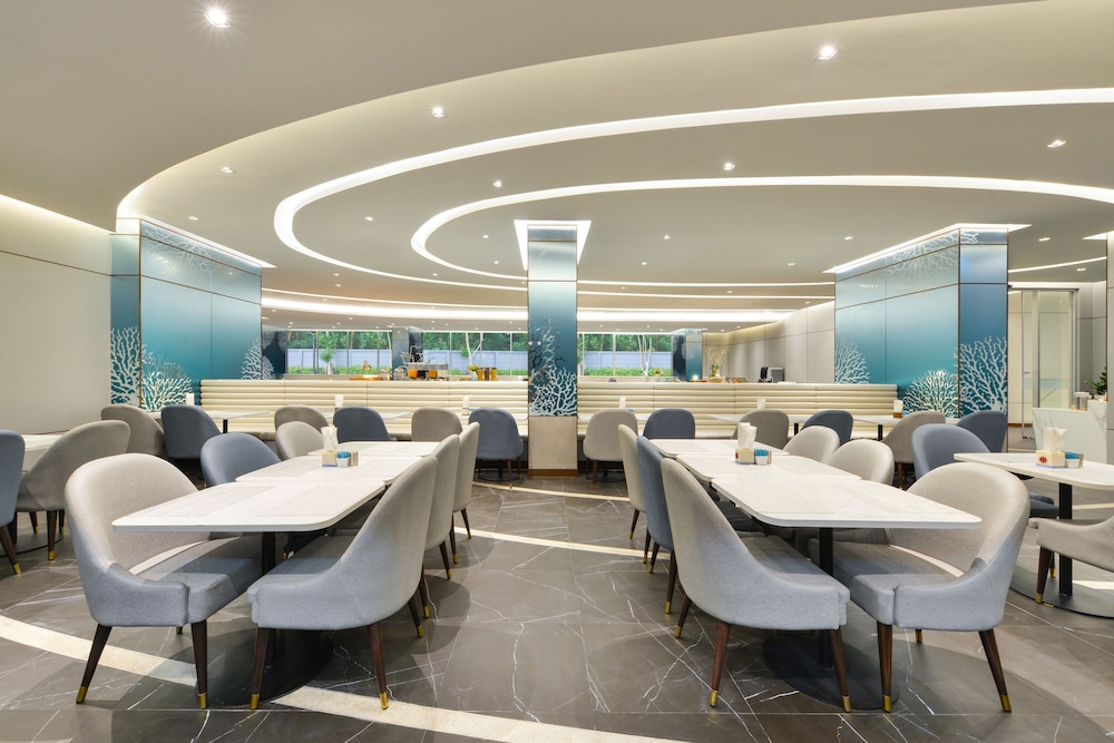 Centre Point Prime Hotel Pattaya — Restaurant & bars in Pattaya, Chonburi