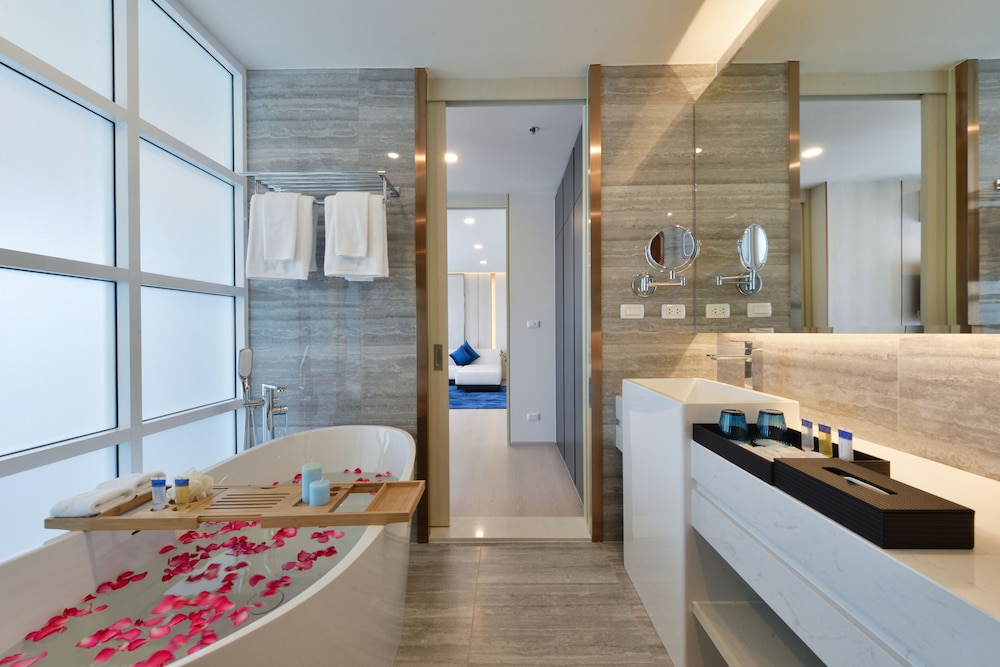 Centre Point Prime Hotel Pattaya — Hotel rooms in Pattaya, Chonburi