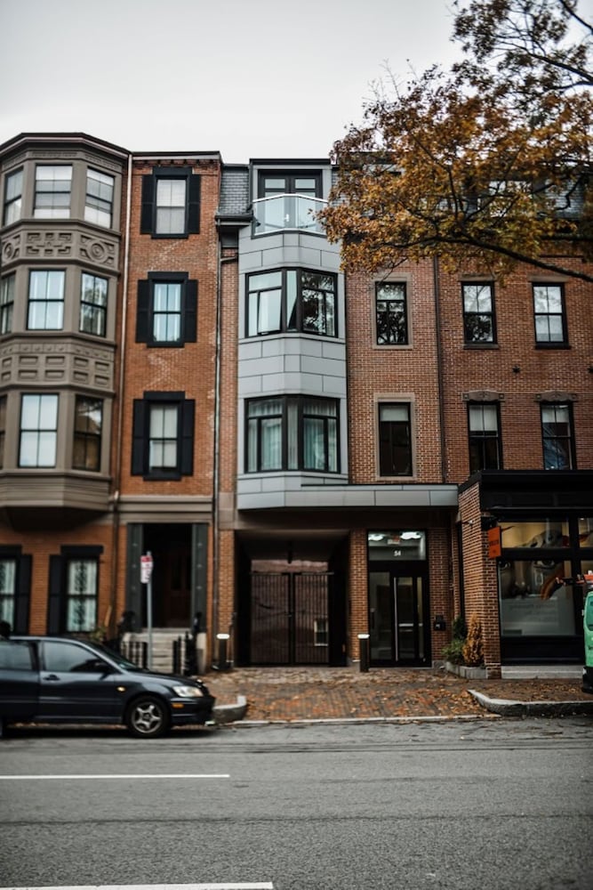 The Revolution Hotel — Hotel building in Boston, Massachusetts