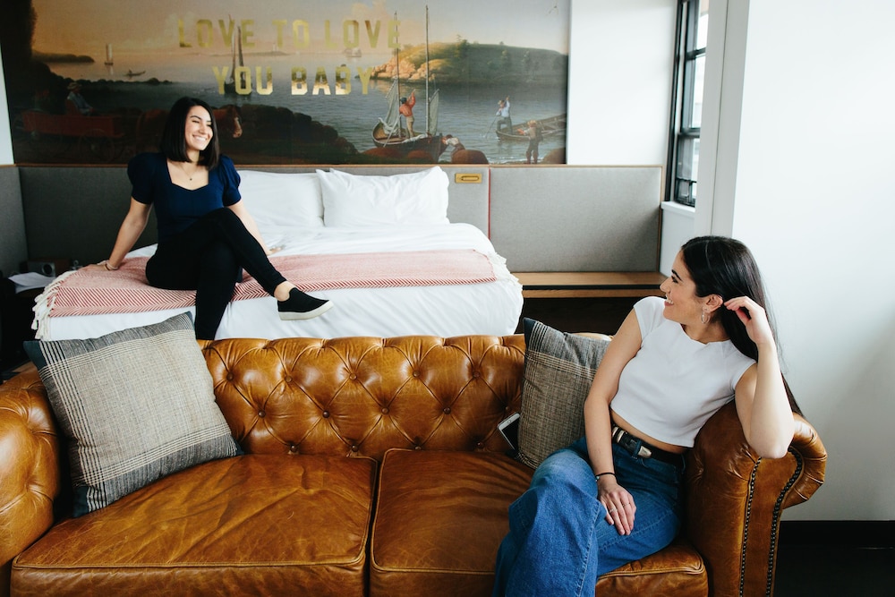 The Revolution Hotel — Hotel rooms in Boston, Massachusetts