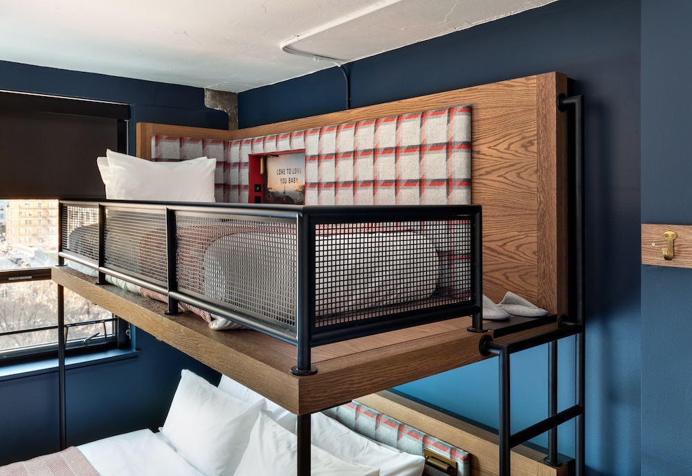 The Revolution Hotel — Hotel rooms in Boston, Massachusetts