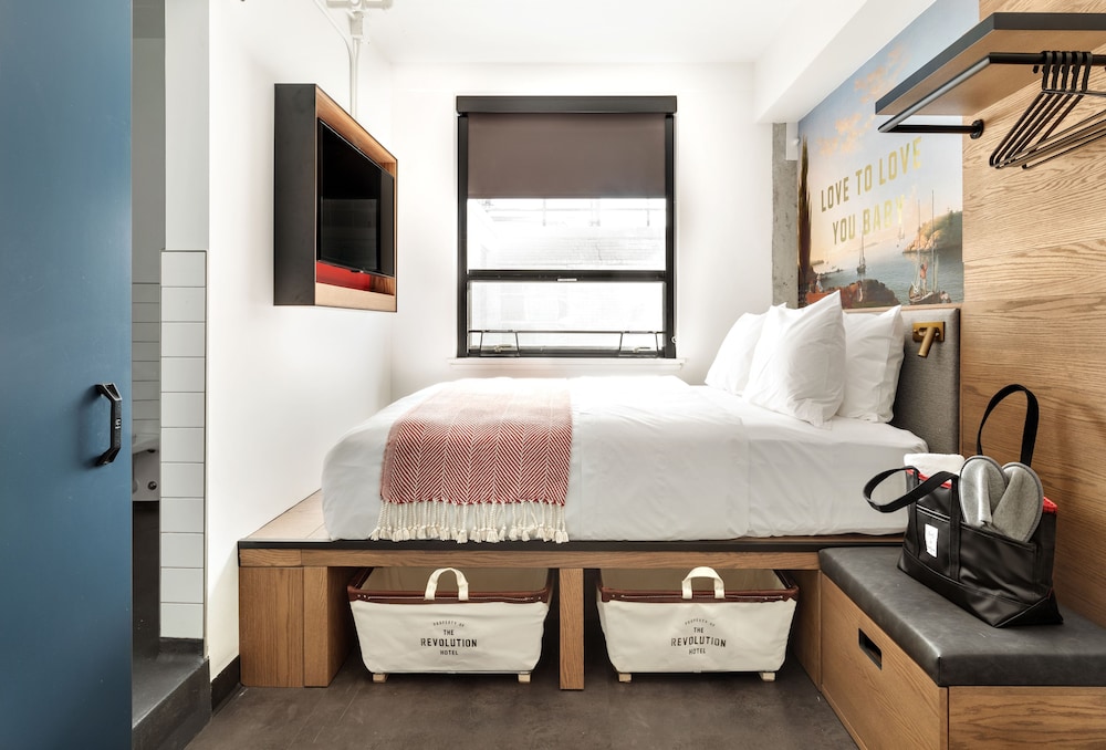 The Revolution Hotel — Hotel rooms in Boston, Massachusetts
