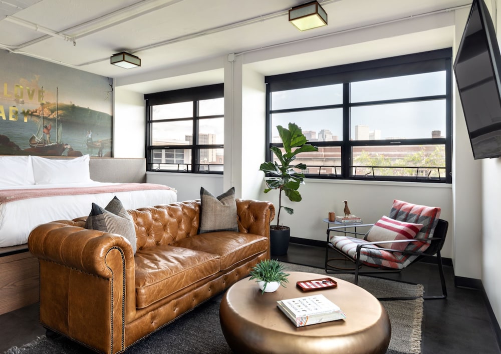 The Revolution Hotel — Hotel rooms in Boston, Massachusetts