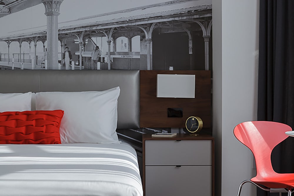 The Revolution Hotel — Hotel rooms in Boston, Massachusetts