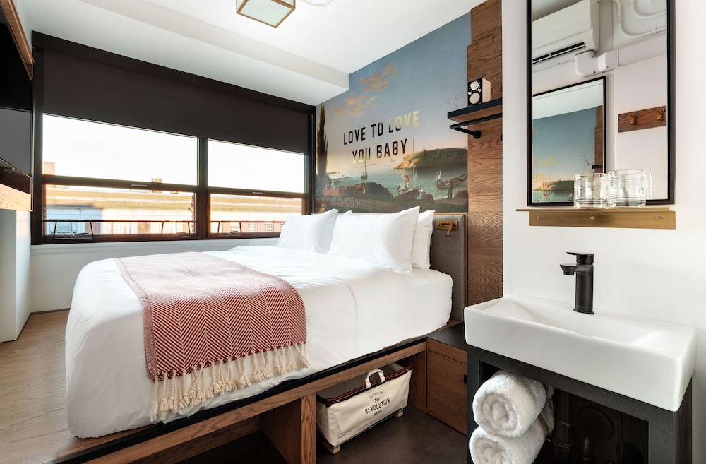 The Revolution Hotel — Hotel rooms in Boston, Massachusetts
