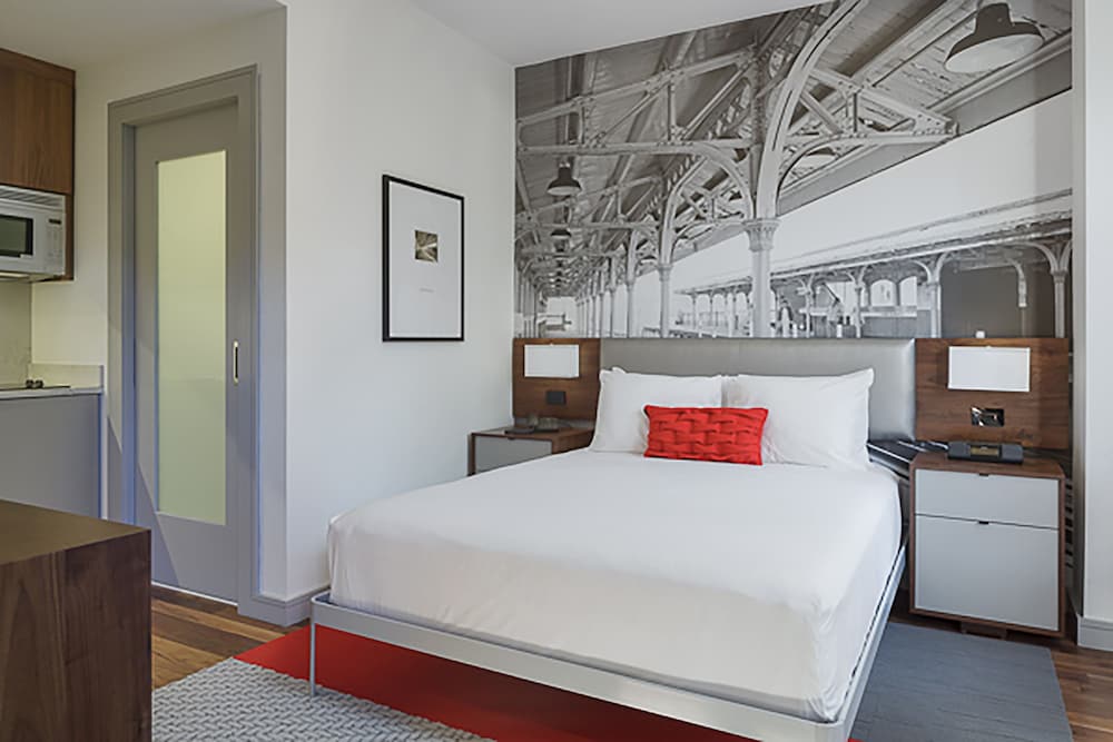 The Revolution Hotel — Hotel rooms in Boston, Massachusetts