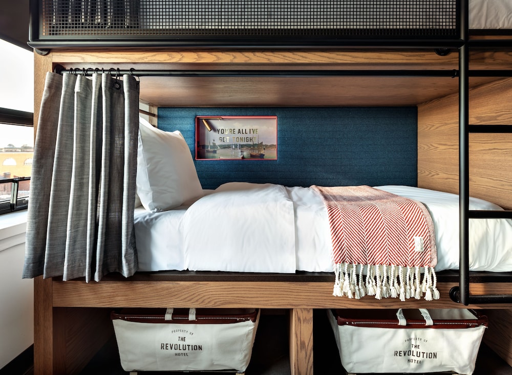 The Revolution Hotel — Hotel rooms in Boston, Massachusetts