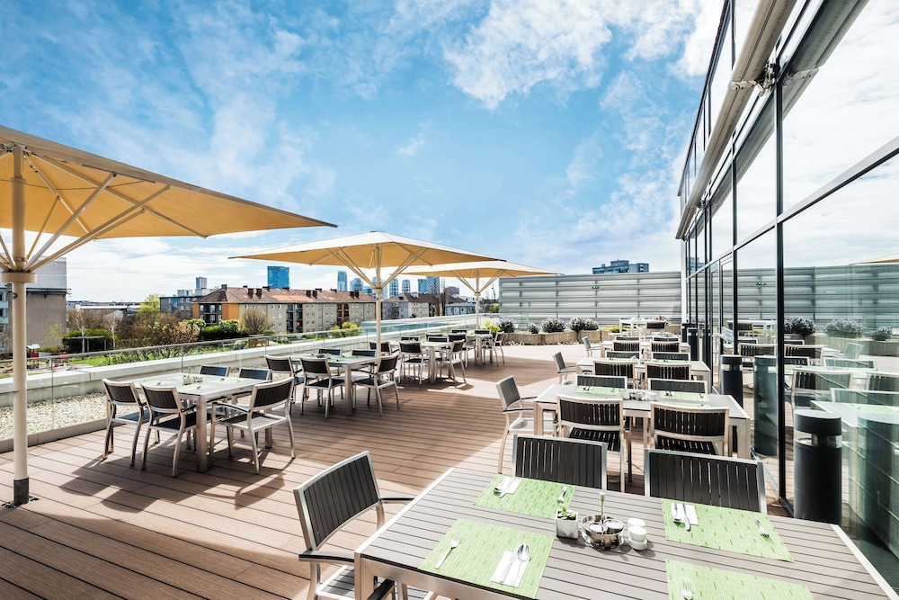Lindner Hotel Bratislava, part of JdV by Hyatt - zdjęcie 3