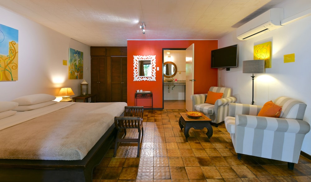 Wonders Boutique Hotel - Adults Only — Hotel rooms in Oranjestad, Aruba